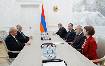 Nikol Pashinyan receives billionaire businessman Naguib Sawiris