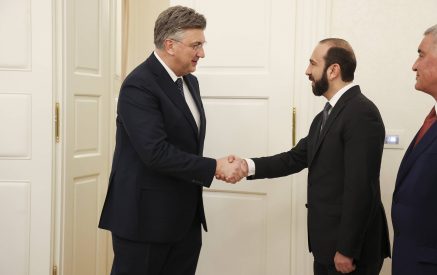 Ararat Mirzoyan and Andrej Plenković exchanged views on the possibilities of further enriching the cooperation agenda between the two countries