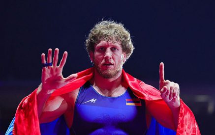 Armenia’s Artur Aleksanyan beats Turkish rival at European Wrestling C’ships