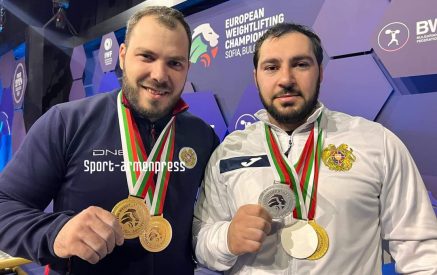 Armenian weightlifters snatch gold, silver at European Championships