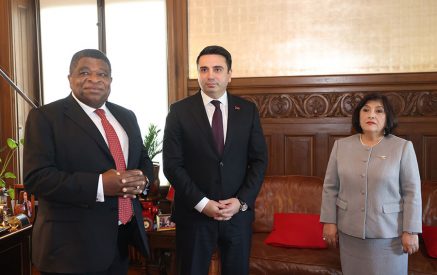 Alen Simonyan meets with Speaker of Parliament of Azerbaijan in Geneva