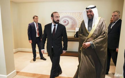 Ararat Mirzoyan and Abdullah Ali Al-Yahya discussed issues on the expansion of the political dialogue between the two countries