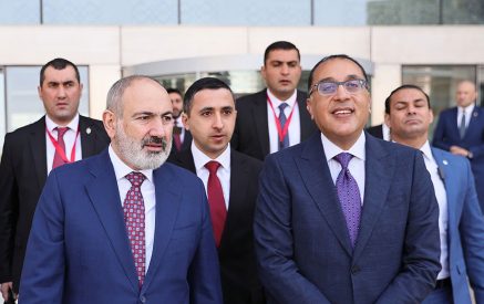 Nikol Pashinyan and Mostafa Madbouly discuss issues related to Armenia-Egypt trade and economic cooperation