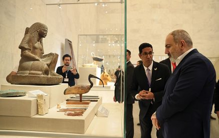 Nikol Pashinyan visits the National Museum of Egyptian Civilization
