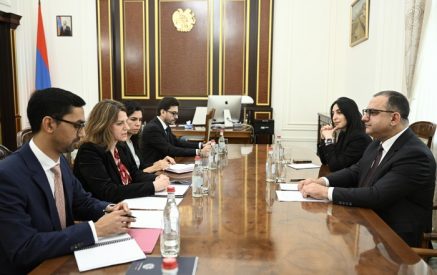 Tigran Khachatryan receives the head of the Armenian mission of the International Monetary Fund
