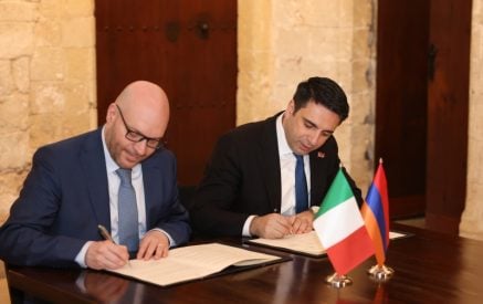 Alen Simonyan and Lorenzo Fontana sign Protocol on Cooperation between Parliaments of Armenia and Italy