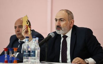 Pashinyan Again Meets Border Villagers On Land Transfer To Azerbaijan