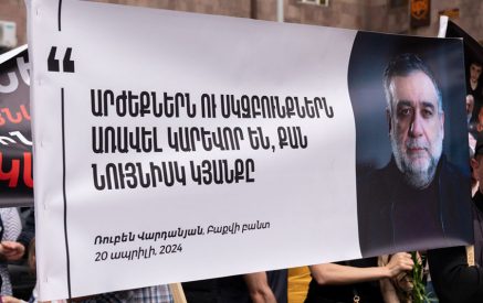 Support for Armenian prisoners held illegally in Baku prison: March to Tsitsernakaberd