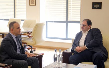 Zareh Sinanyan met with Ara Gochunyan, the Editor-in-chief of the Istanbul-based “Zhamanak” daily
