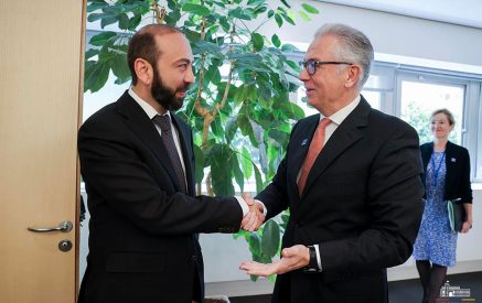 Ararat Mirzoyan and Theodoros Rousopoulos exchanged views on regional issues
