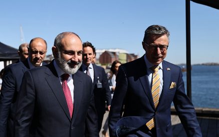 Nikol Pashinyan and Anders Fogh Rasmussen exchanged ideas on regional developments and security challenges