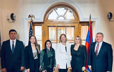 Ambassador Kvien met with members of the parliamentary opposition