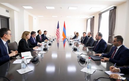Ararat Mirzoyan and  James O’Brien make opening remarks at the Armenia-US Strategic Dialogue session