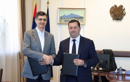 Yerevan State University and Ucom signed a Memorandum of Cooperation