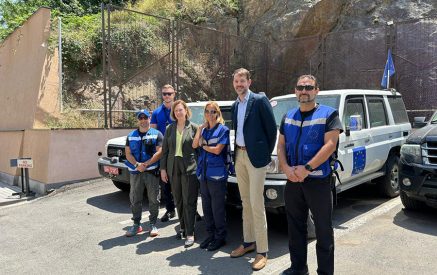 In Kapan, Ambassador Kvien joined the EUMA monitoring mission to observe the situation on the border