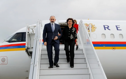 Nikol Pashinyan and his wife Anna Hakobyan left for the United Kingdom