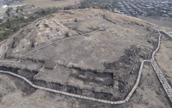 Excavations at Karmir Blur unveil monumental structure at Erebuni