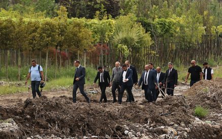 Pashinyan familiarized himself with the progress of the 6.3 km section of the H-26, /M-4/ – Yenokavan – Karmirgyugh – /M-16/ road