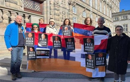 The demonstrators demanded the immediate release of Artsakh’s military-political leadership, as well as other illegally detained Armenians and prisoners of war