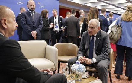 Nikol Pashinyan, Ilham Aliyev meet in Tirana