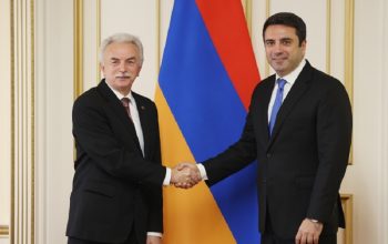Alen Simonyan discussed interparliamentary relations and regional issues with the Latvian delegation