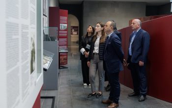 High Commissioner for Diaspora Affairs Zareh Sinanyan met with a delegation from the Armenian “Mkhitaryan” School of Istanbul