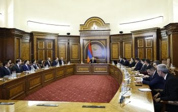 The Prime Minister chairs discussion on issues related to promoting efficiency in the public administration system