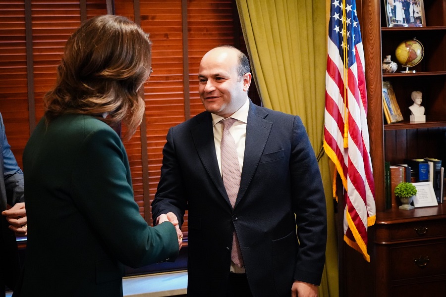 During the meeting, the Ambassador and D. Henderson discussed possible areas of economic cooperation between the Republic of Armenia and the state of Utah