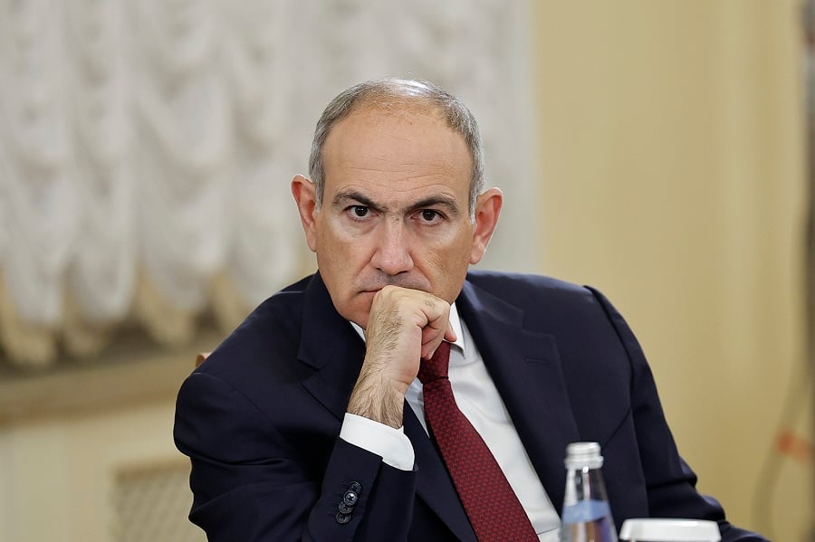 Nikol Pashinyan leaves for Switzerland on a working visit