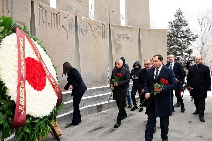 When Do “Days of Remembrance” Unite Society