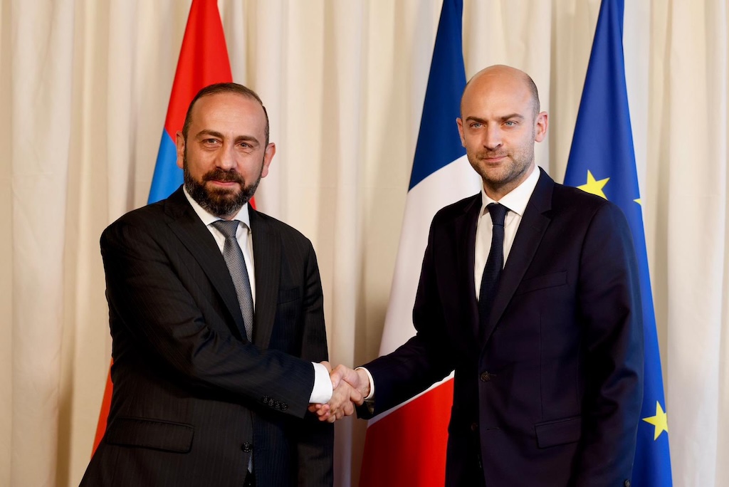 Ararat Mirzoyan and Jean-Noël Barrot exchanged views on developments in the Middle East
