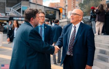 David Allen Meets AUA President, Reaffirms Importance of Expanding Academic Collaboration