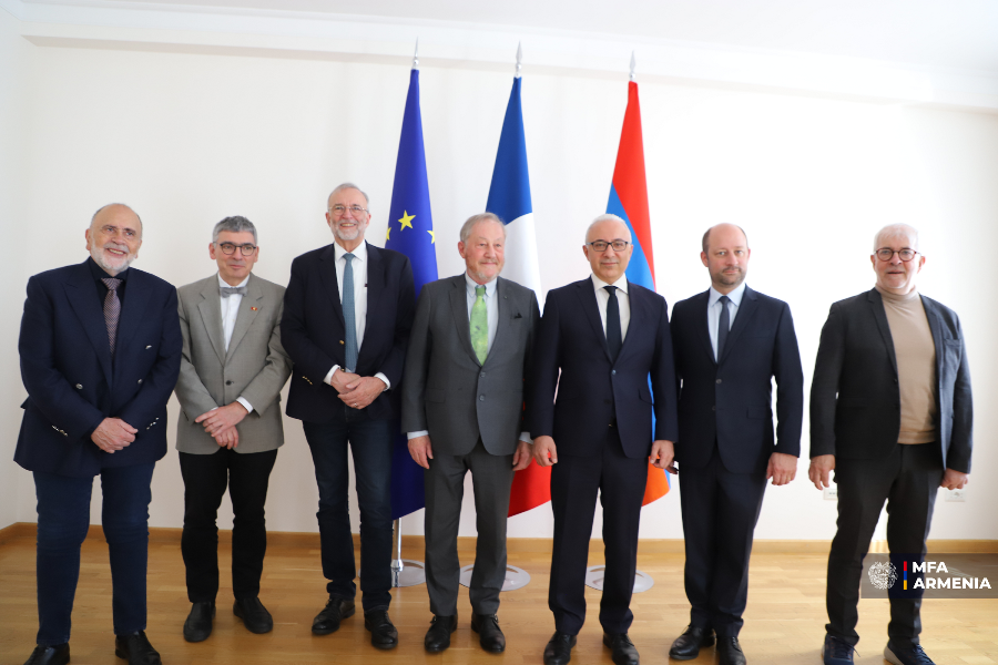 Safaryan, Devinaz Discuss Broad Armenia–France Bilateral Agenda