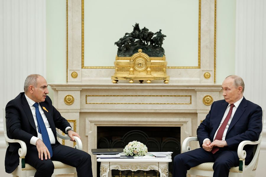 Pashinyan Jokes with Putin in the Kremlin: “Armenia has Too Much Democracy” — Harut Sassounian