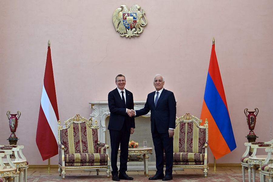 Edgars Rinkēvičs and Vahagn Khachaturyan discussed the possibility of launching direct flights between Riga and Yerevan