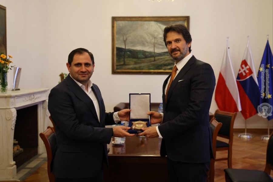 Suren Papikyan, Robert Kaliňák discussed issues related to Armenia-Slovakia cooperation in the defence sector