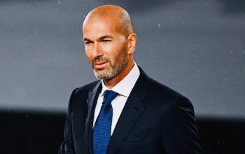 Zidane takes charge of the France team