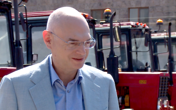 Mikael Vardanyan donated agricultural machinery and trucks amounting to 128 million drams to Tavush