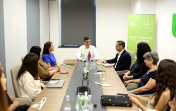 Ucom Fellowship Participants Meet Ralph Yirikian at Ucom